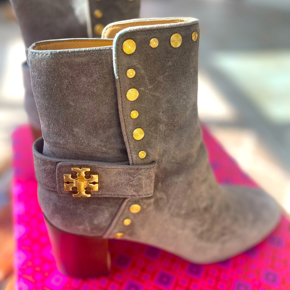 TORY BURCH Kira Studded Suede Ankle Bootie Bisonte Size 10M